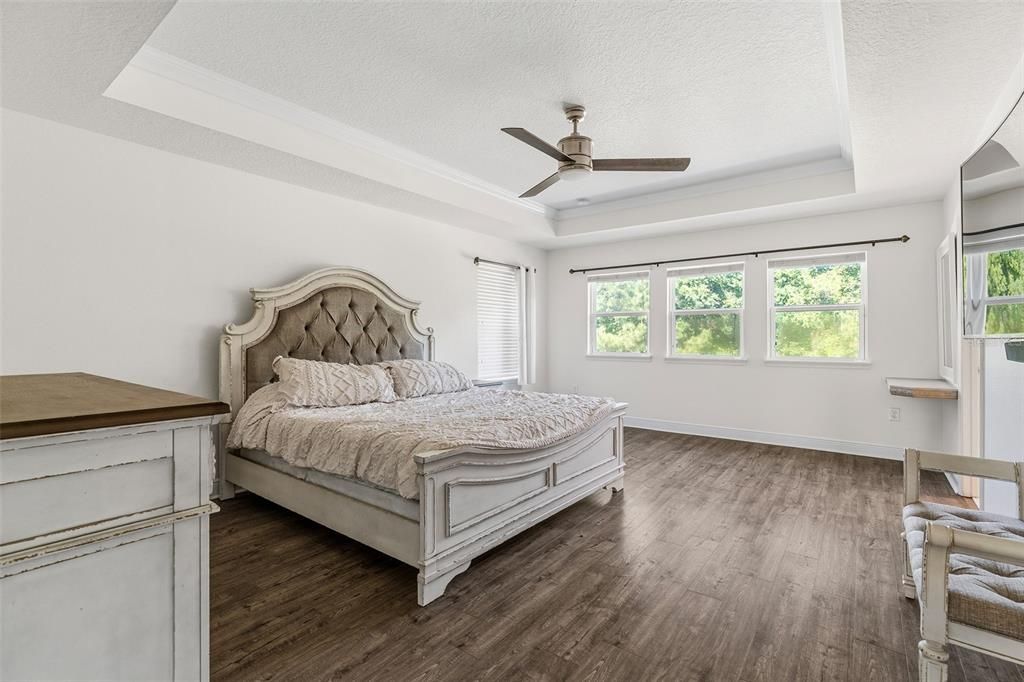 For Sale: $539,000 (5 beds, 2 baths, 3467 Square Feet)