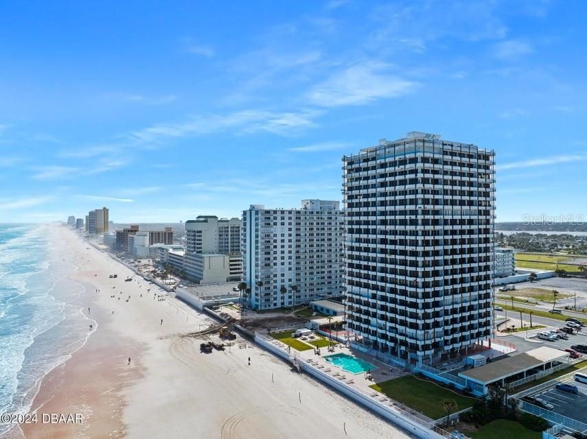 For Sale: $429,000 (2 beds, 2 baths, 1178 Square Feet)