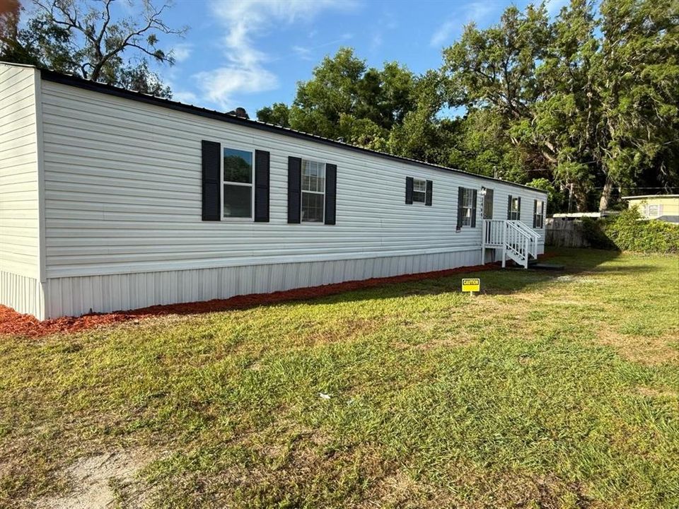 For Sale: $189,900 (3 beds, 2 baths, 1216 Square Feet)