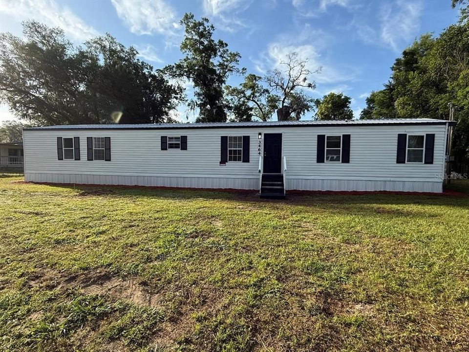 For Sale: $189,900 (3 beds, 2 baths, 1216 Square Feet)
