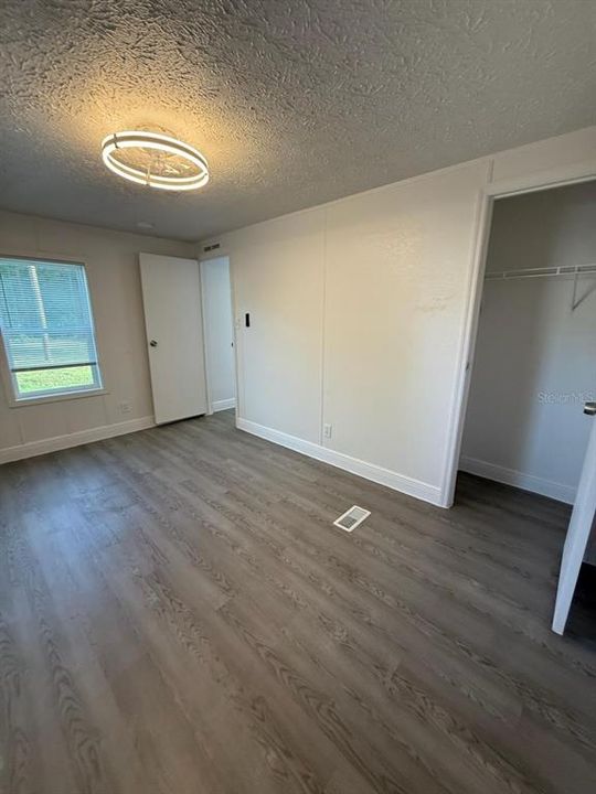 For Sale: $189,900 (3 beds, 2 baths, 1216 Square Feet)