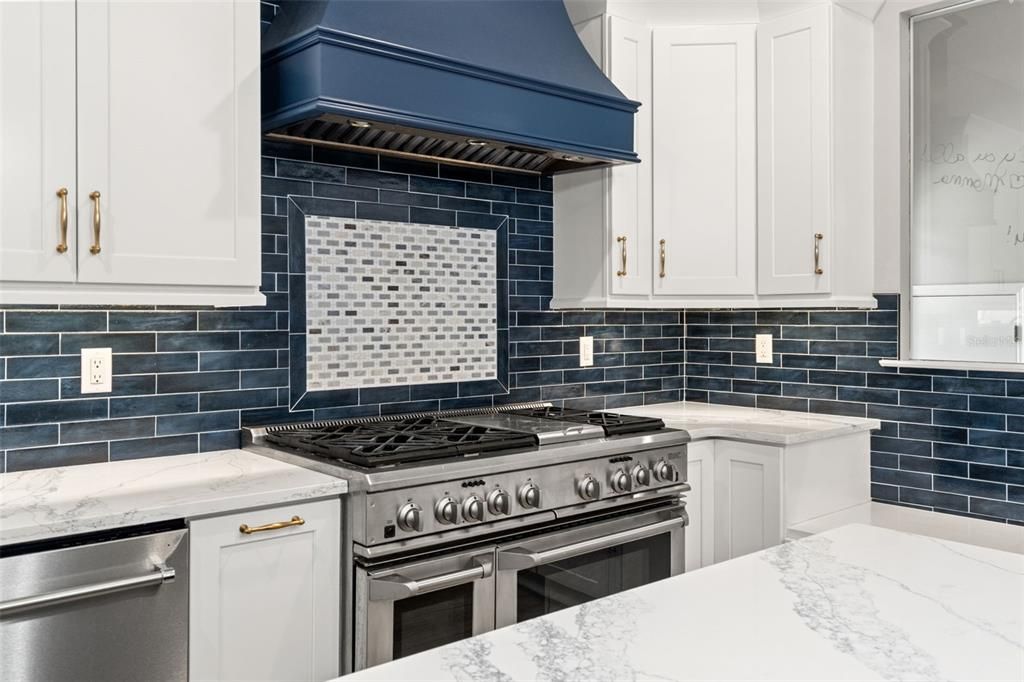 Activo con contrato: $775,000 (5 camas, 4 baños, 3482 Pies cuadrados)