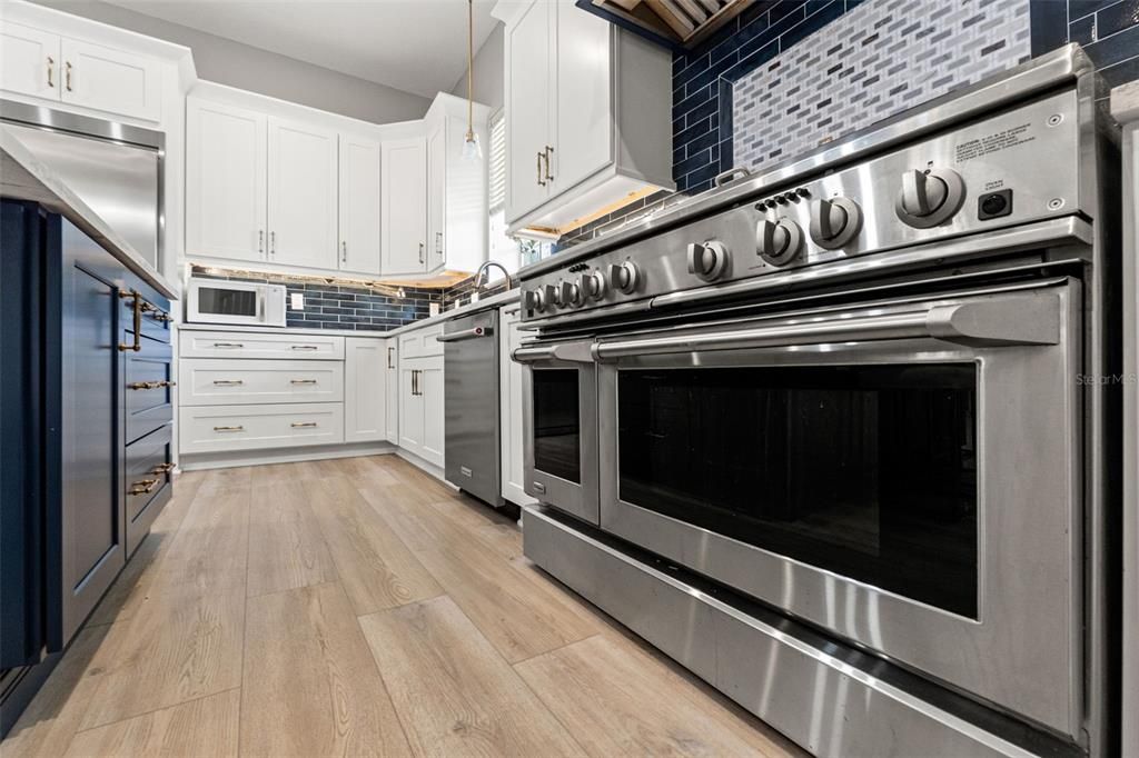 Activo con contrato: $775,000 (5 camas, 4 baños, 3482 Pies cuadrados)