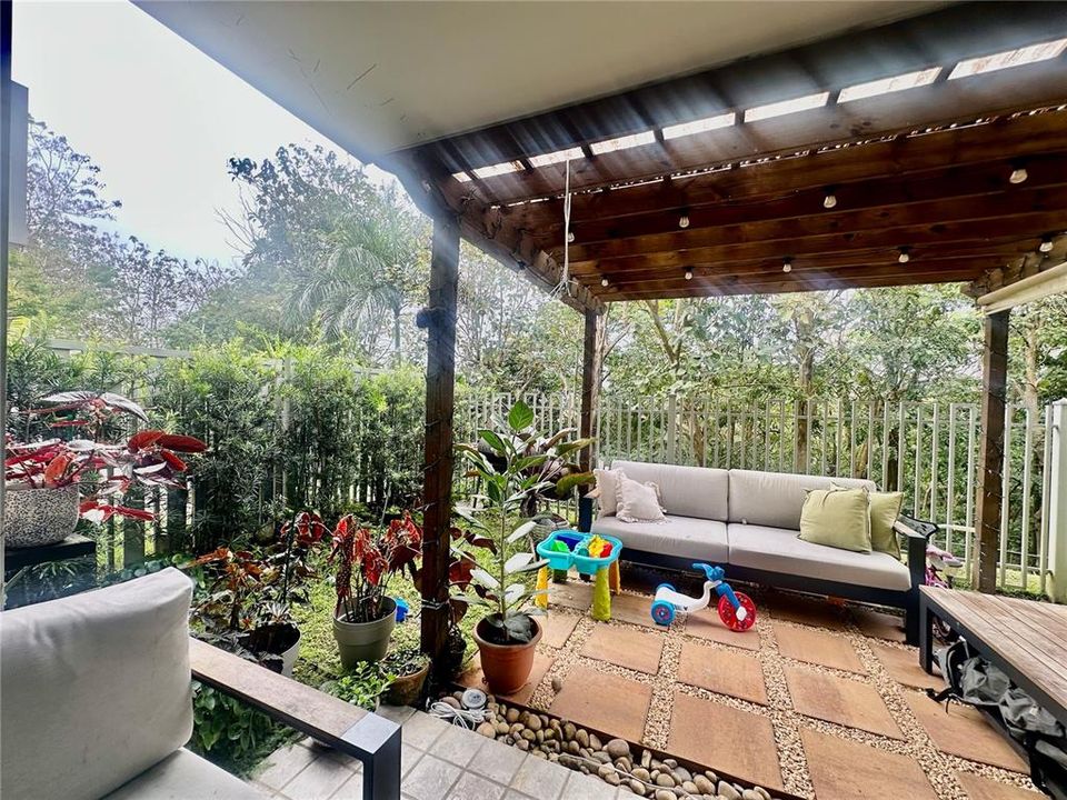 Active With Contract: $230,000 (32 beds, 2 baths, 0 Square Feet)