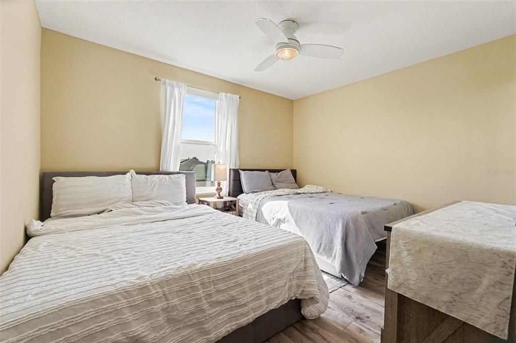 For Sale: $499,000 (5 beds, 3 baths, 2986 Square Feet)