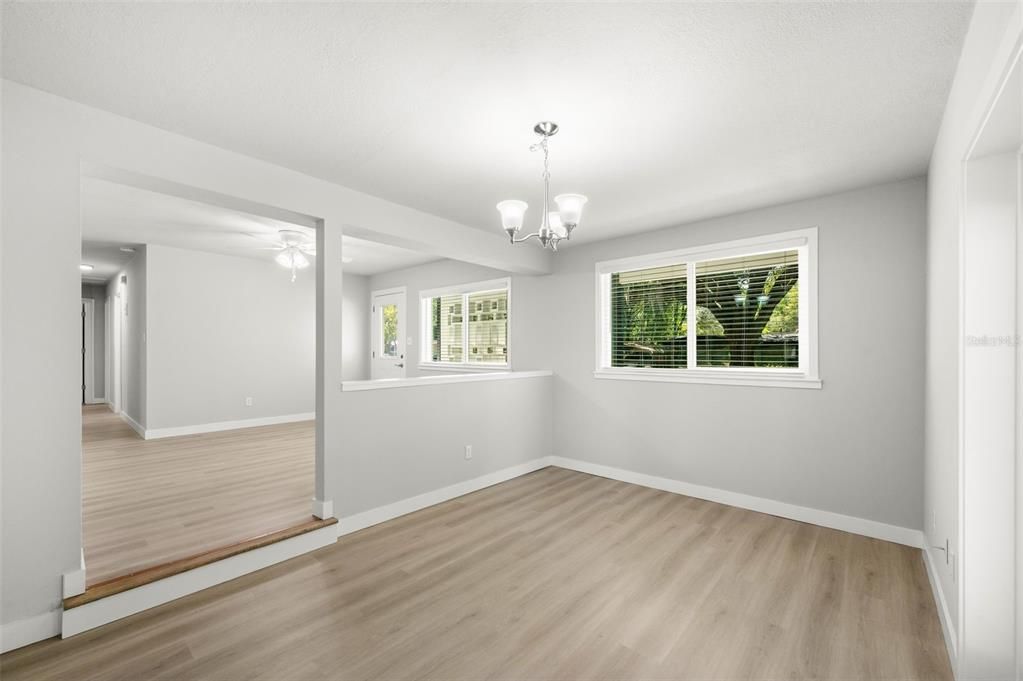 En Venta: $234,725 (3 camas, 2 baños, 1085 Pies cuadrados)