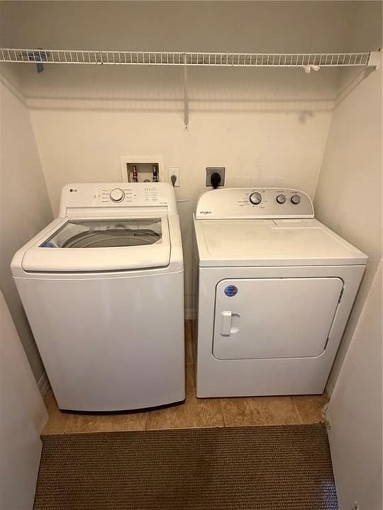 Activo con contrato: $2,000 (3 camas, 2 baños, 1518 Pies cuadrados)