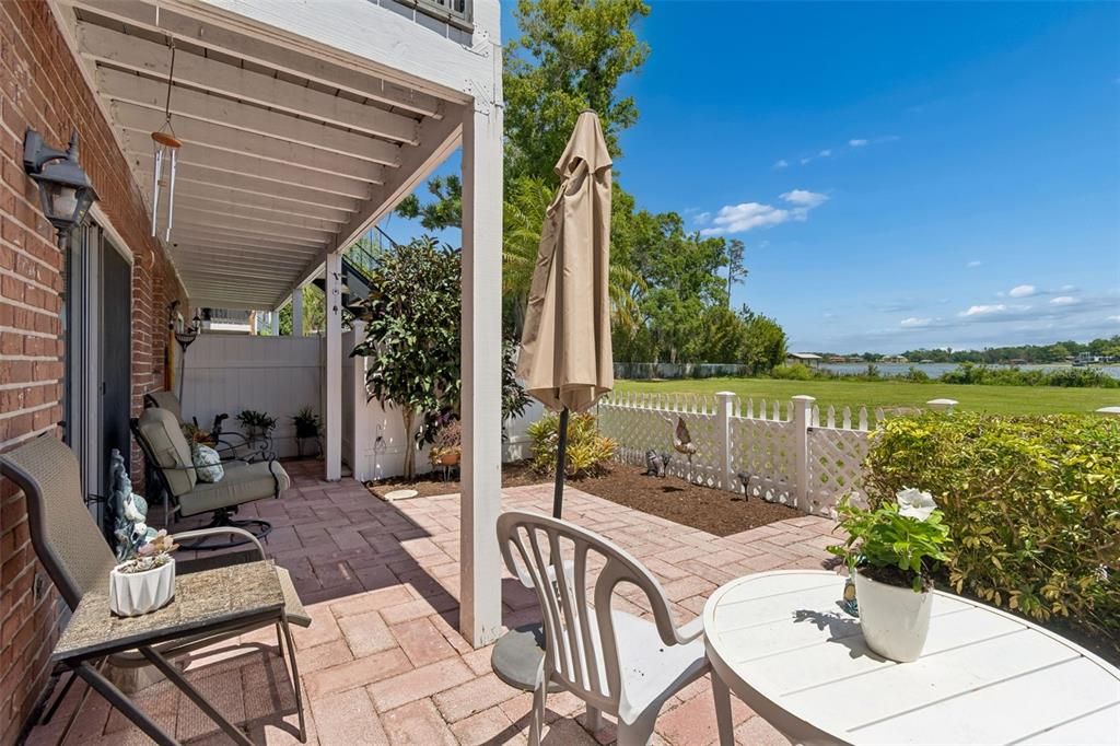For Sale: $219,900 (2 beds, 1 baths, 1015 Square Feet)