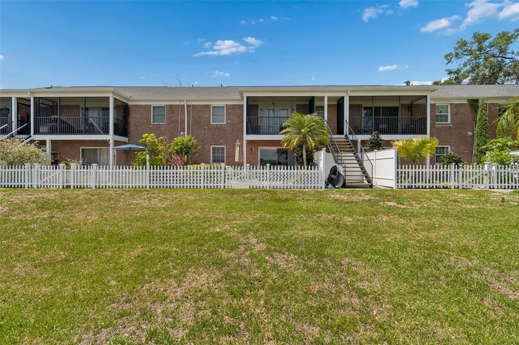 For Sale: $219,900 (2 beds, 1 baths, 1015 Square Feet)