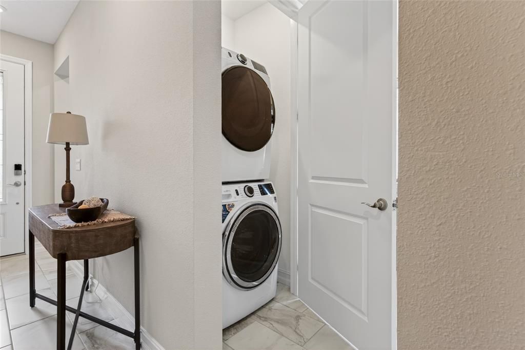 En Venta: $229,900 (2 camas, 2 baños, 1318 Pies cuadrados)
