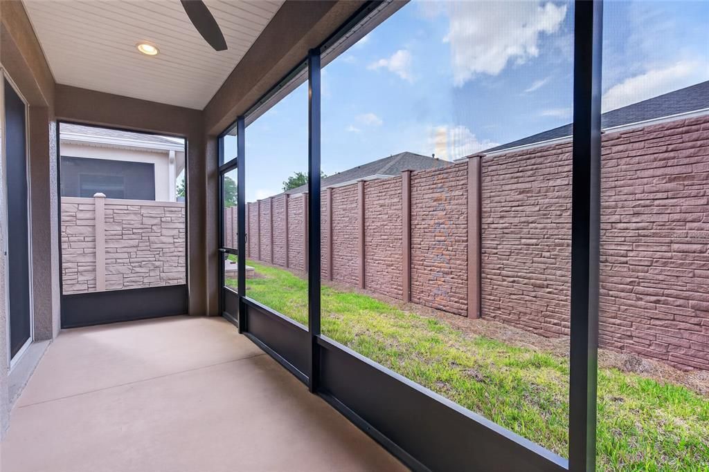 En Venta: $229,900 (2 camas, 2 baños, 1318 Pies cuadrados)