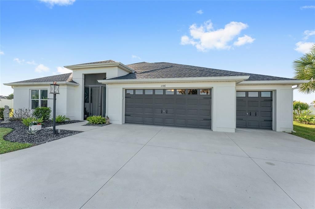 Recently Sold: $780,000 (4 beds, 3 baths, 2526 Square Feet)
