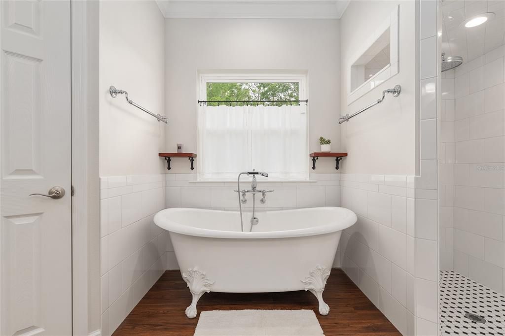 For Sale: $1,199,900 (5 beds, 3 baths, 2590 Square Feet)