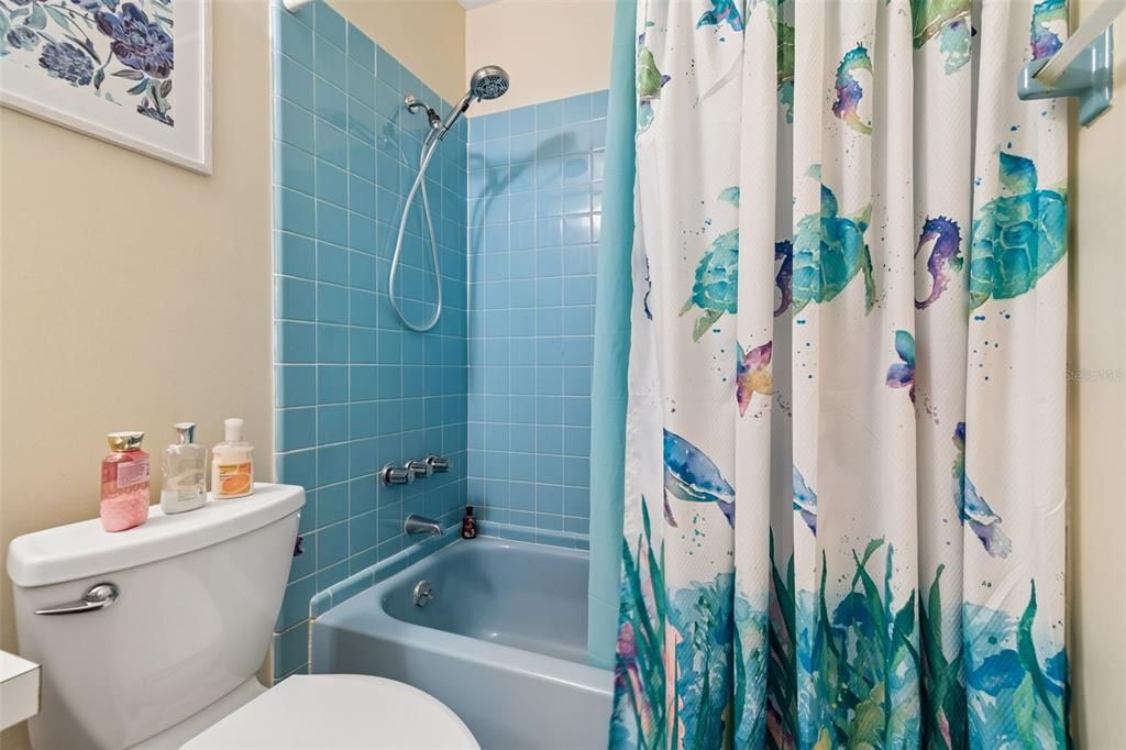 Activo con contrato: $119,900 (2 camas, 2 baños, 984 Pies cuadrados)