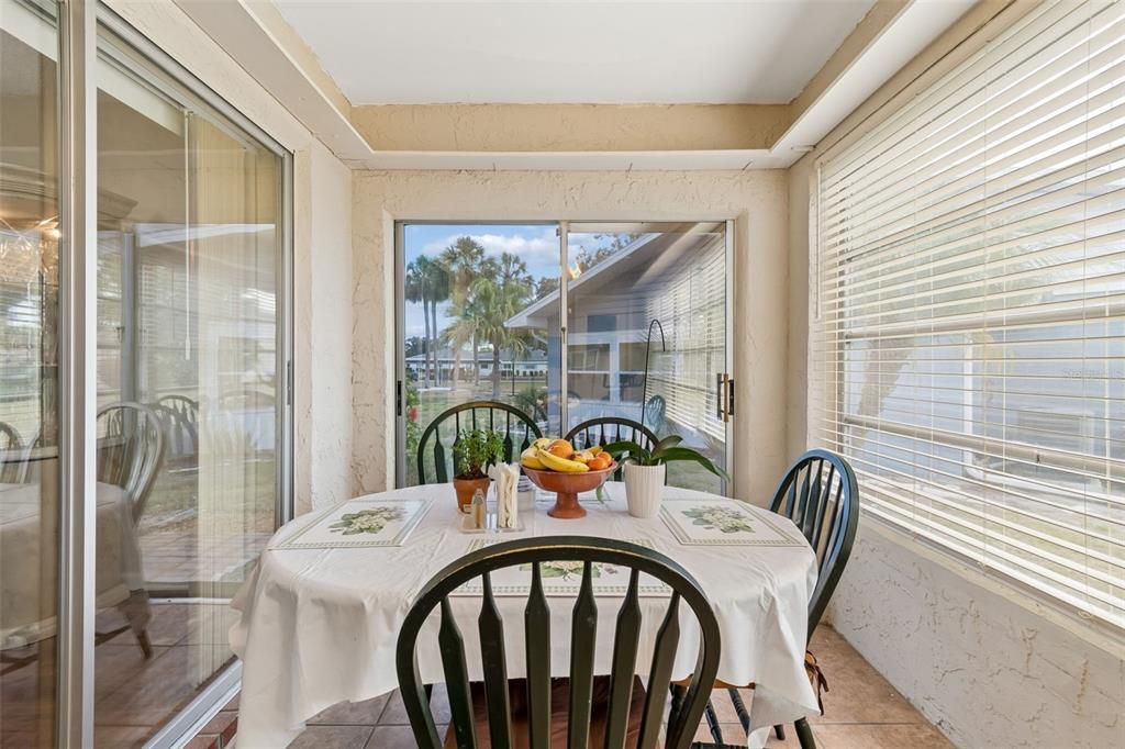 Activo con contrato: $119,900 (2 camas, 2 baños, 984 Pies cuadrados)