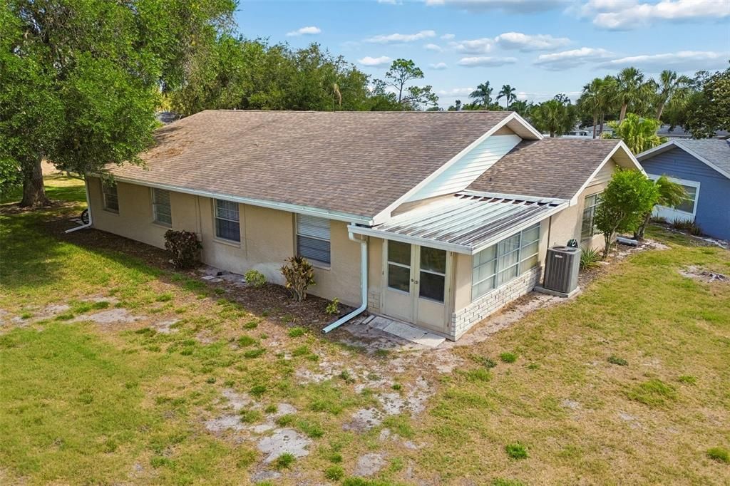 Activo con contrato: $119,900 (2 camas, 2 baños, 984 Pies cuadrados)