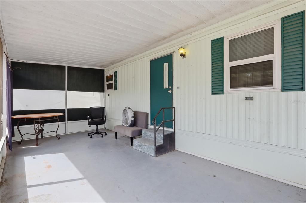 For Sale: $95,000 (2 beds, 1 baths, 672 Square Feet)
