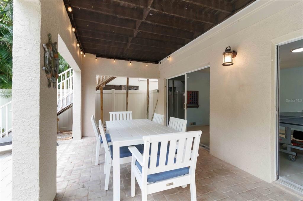 For Sale: $1,500,000 (3 beds, 3 baths, 2020 Square Feet)