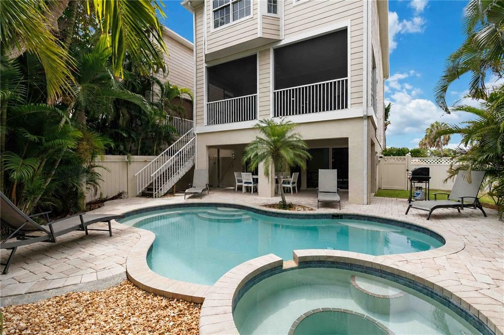 For Sale: $1,500,000 (3 beds, 3 baths, 2020 Square Feet)
