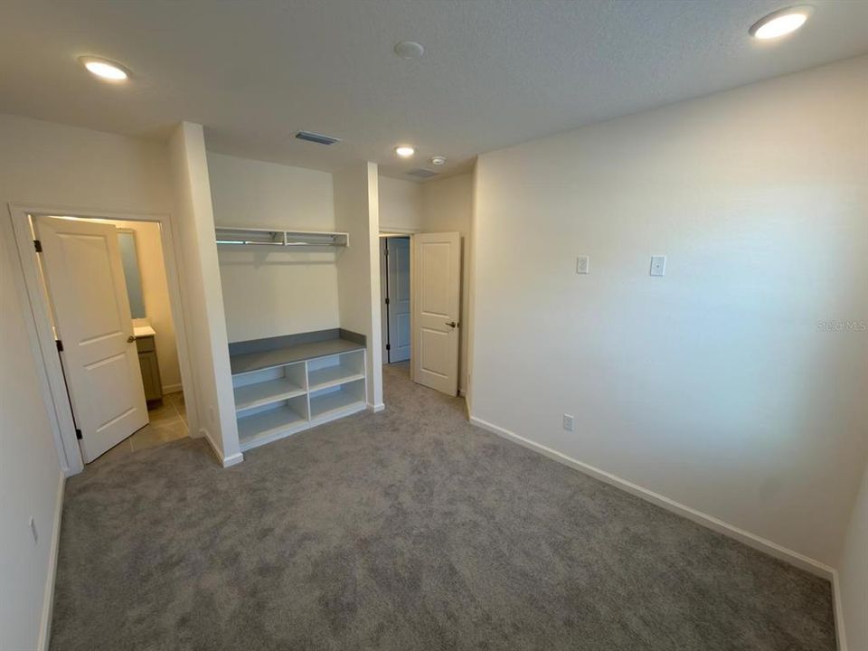 En Venta: $895,000 (5 camas, 5 baños, 2278 Pies cuadrados)