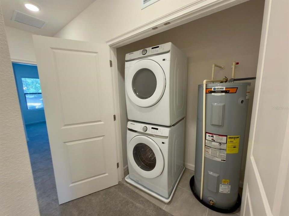 En Venta: $895,000 (5 camas, 5 baños, 2278 Pies cuadrados)