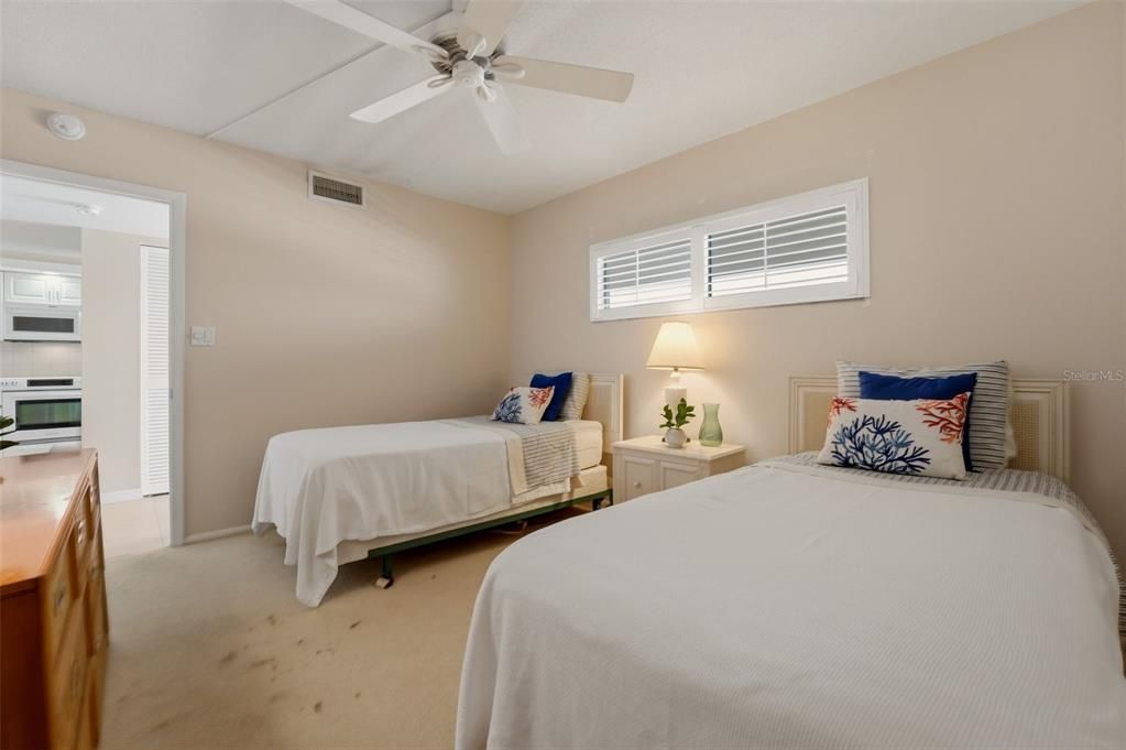 For Sale: $675,000 (2 beds, 2 baths, 1208 Square Feet)