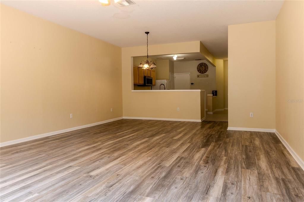 En Venta: $237,000 (3 camas, 2 baños, 1718 Pies cuadrados)