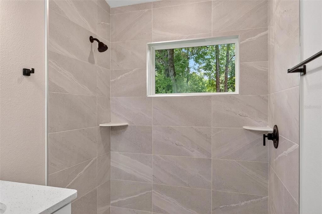 На продажу: $419,000 (4 спален, 2 ванн, 1662 Квадратных фут)