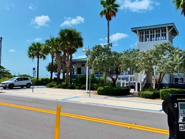 Active With Contract: $1,500 (0 beds, 1 baths, 500 Square Feet)