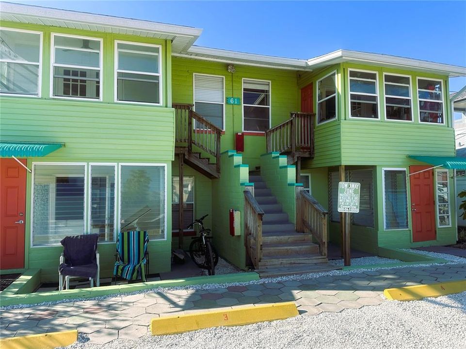 Active With Contract: $1,500 (0 beds, 1 baths, 500 Square Feet)