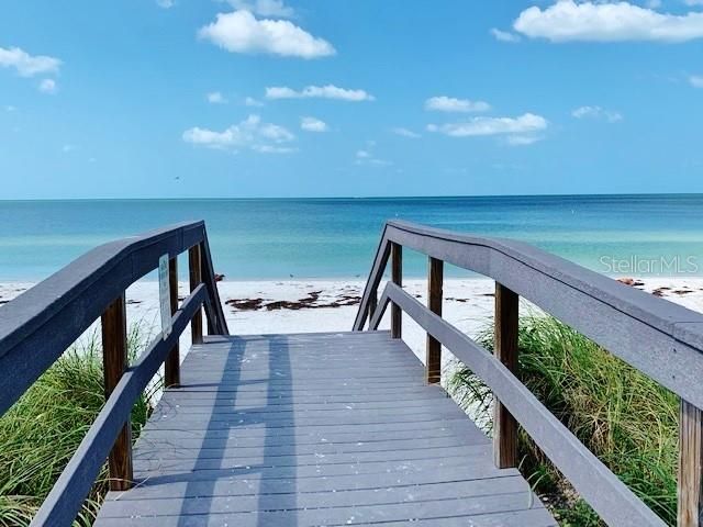 Active With Contract: $1,500 (0 beds, 1 baths, 500 Square Feet)