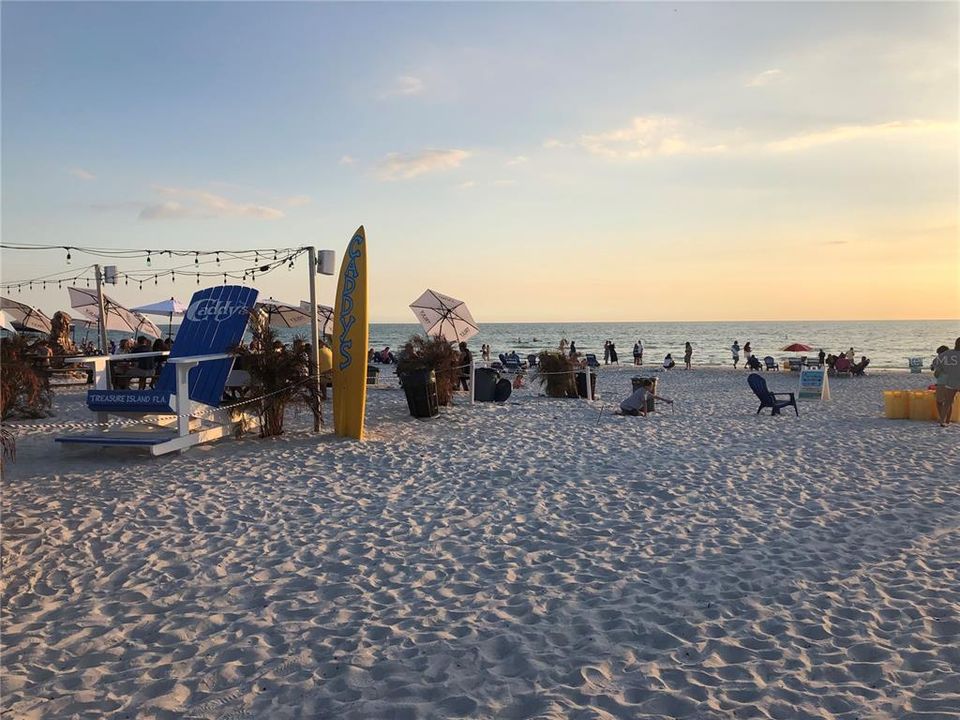 Active With Contract: $1,500 (0 beds, 1 baths, 500 Square Feet)
