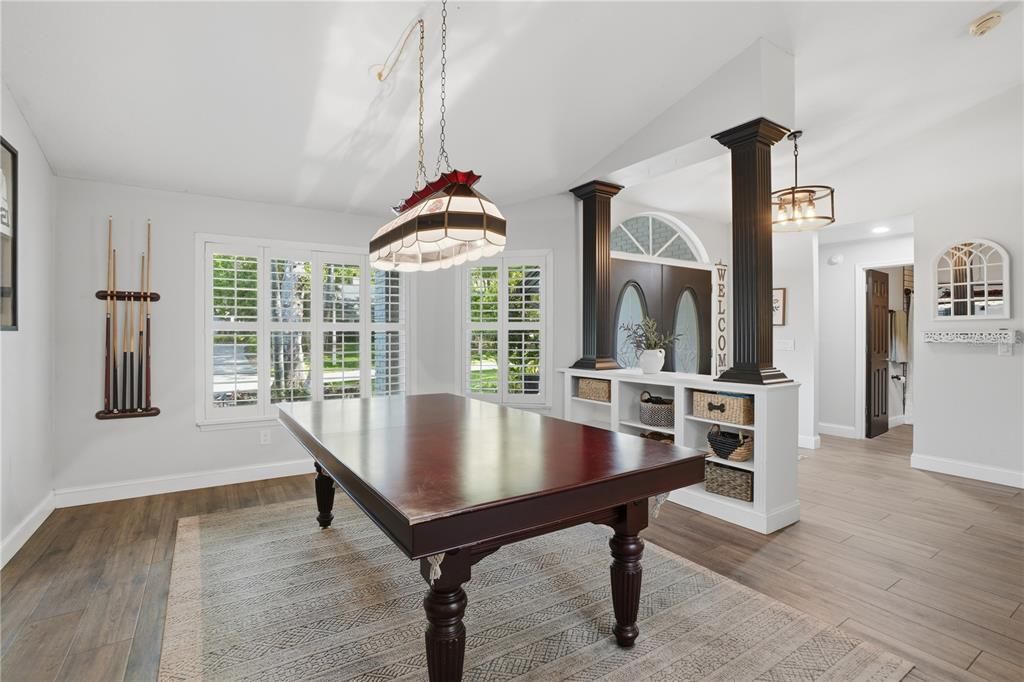 Activo con contrato: $849,900 (5 camas, 4 baños, 2832 Pies cuadrados)