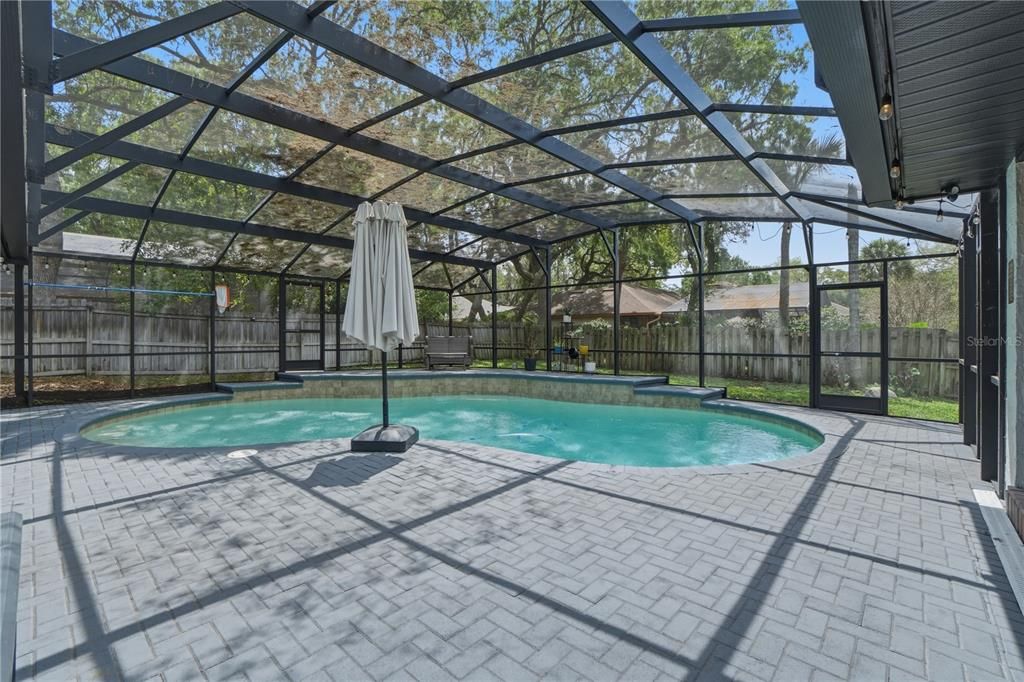 Activo con contrato: $849,900 (5 camas, 4 baños, 2832 Pies cuadrados)