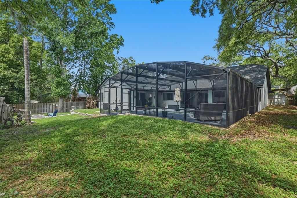 Activo con contrato: $849,900 (5 camas, 4 baños, 2832 Pies cuadrados)
