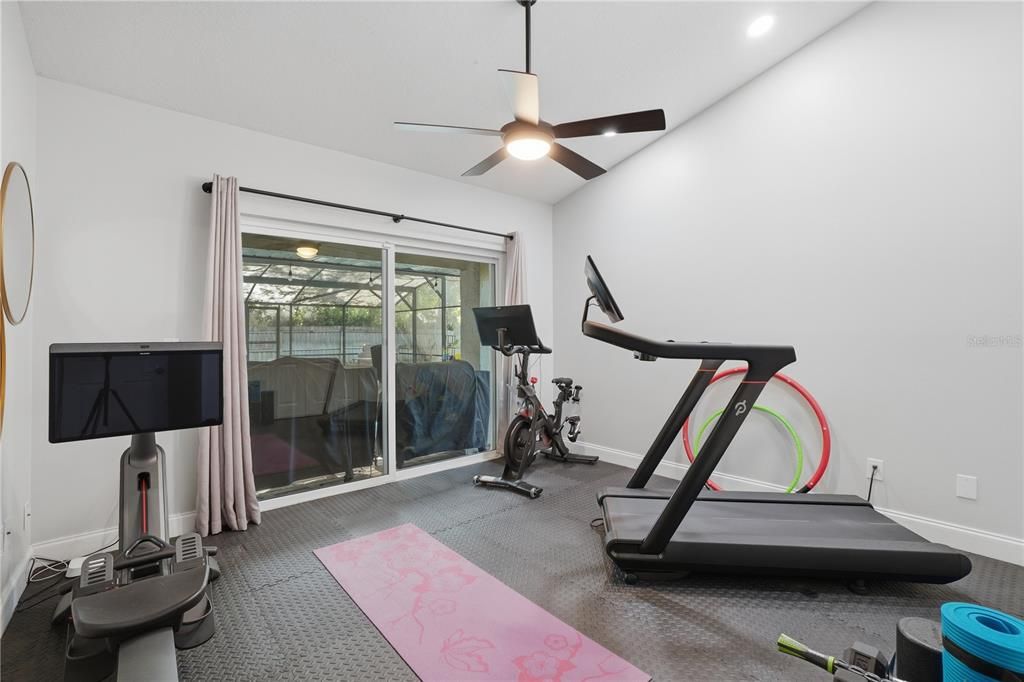 Activo con contrato: $849,900 (5 camas, 4 baños, 2832 Pies cuadrados)