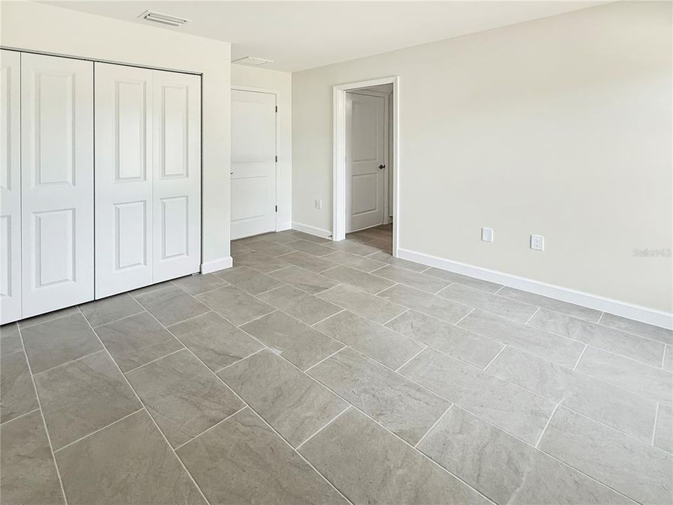 Activo con contrato: $308,500 (3 camas, 2 baños, 1399 Pies cuadrados)