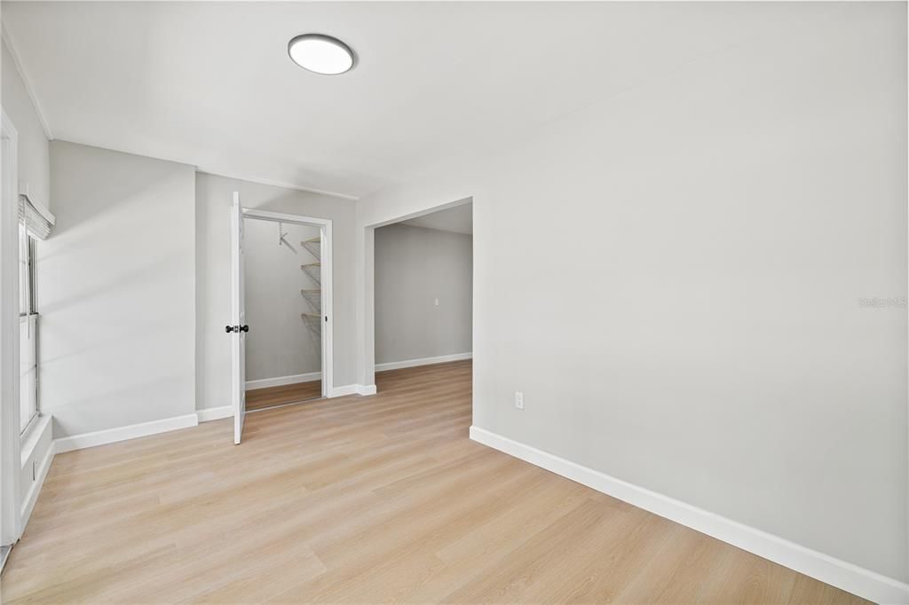 Active With Contract: $285,000 (2 beds, 2 baths, 1222 Square Feet)