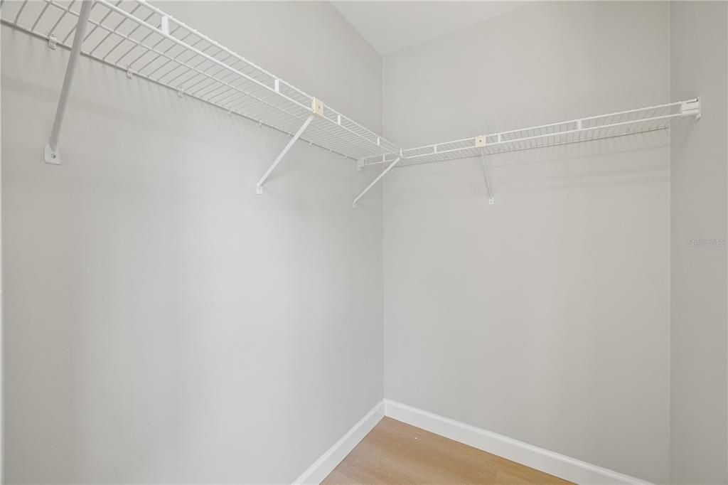 Active With Contract: $285,000 (2 beds, 2 baths, 1222 Square Feet)