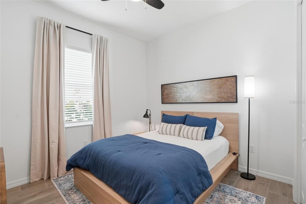 Activo con contrato: $569,000 (3 camas, 3 baños, 2242 Pies cuadrados)