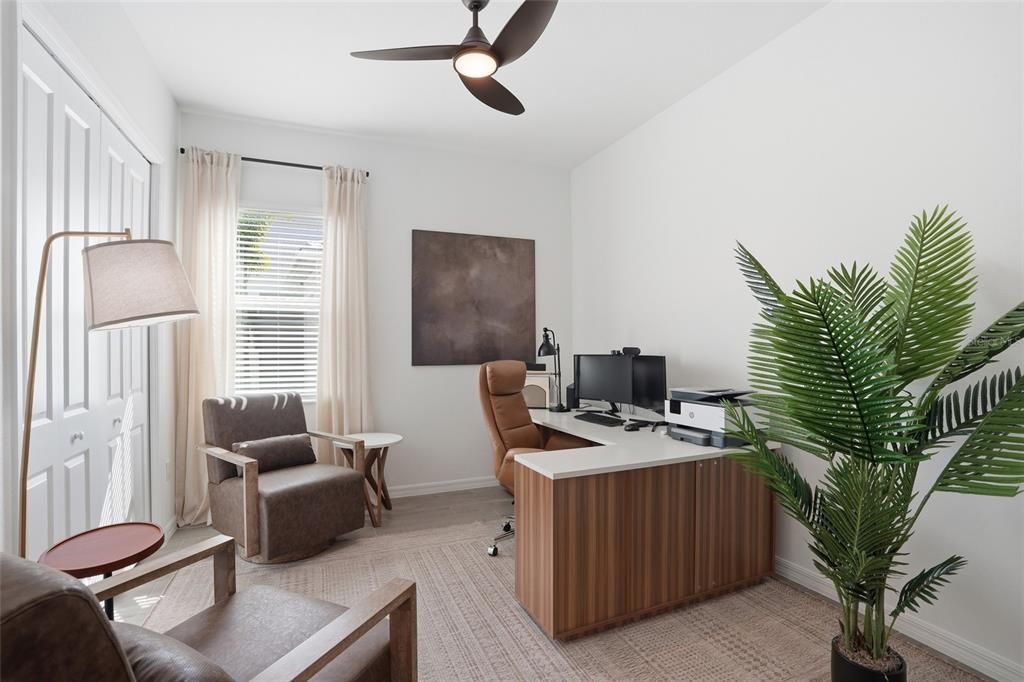 Activo con contrato: $569,000 (3 camas, 3 baños, 2242 Pies cuadrados)