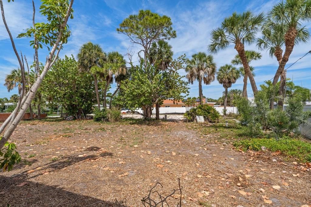 For Sale: $2,795,000 (4 beds, 3 baths, 2917 Square Feet)