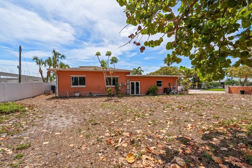 For Sale: $2,795,000 (4 beds, 3 baths, 2917 Square Feet)