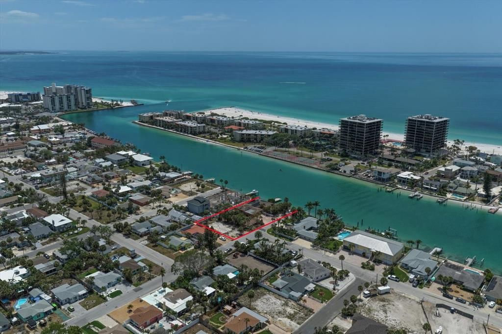 For Sale: $2,795,000 (4 beds, 3 baths, 2917 Square Feet)