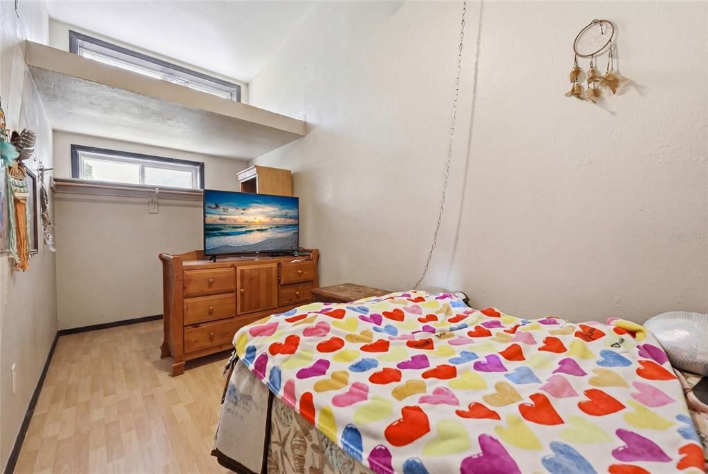 For Sale: $3,000,000 (6 beds, 3 baths, 3000 Square Feet)