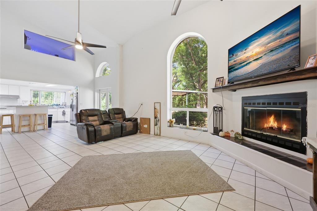 For Sale: $3,000,000 (6 beds, 3 baths, 3000 Square Feet)