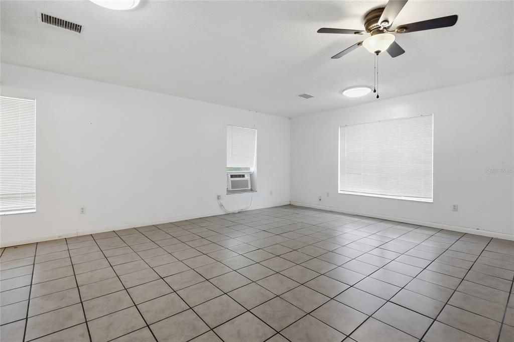 For Sale: $3,000,000 (6 beds, 3 baths, 3000 Square Feet)
