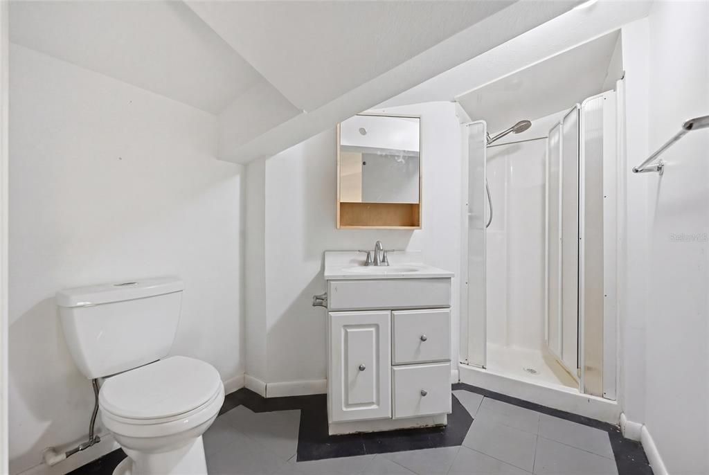 For Sale: $3,000,000 (6 beds, 3 baths, 3000 Square Feet)