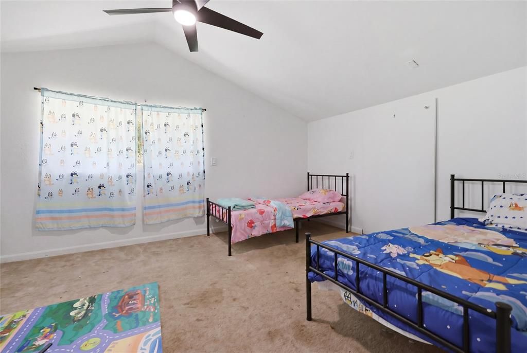 For Sale: $3,000,000 (6 beds, 3 baths, 3000 Square Feet)