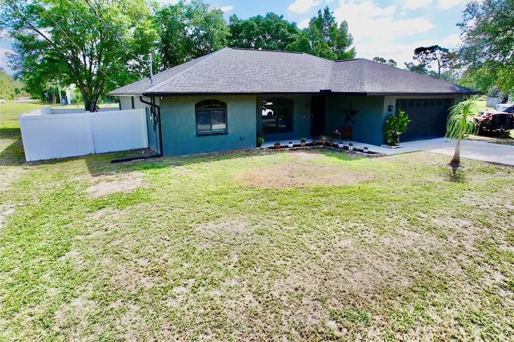 Activo con contrato: $289,900 (3 camas, 2 baños, 1448 Pies cuadrados)